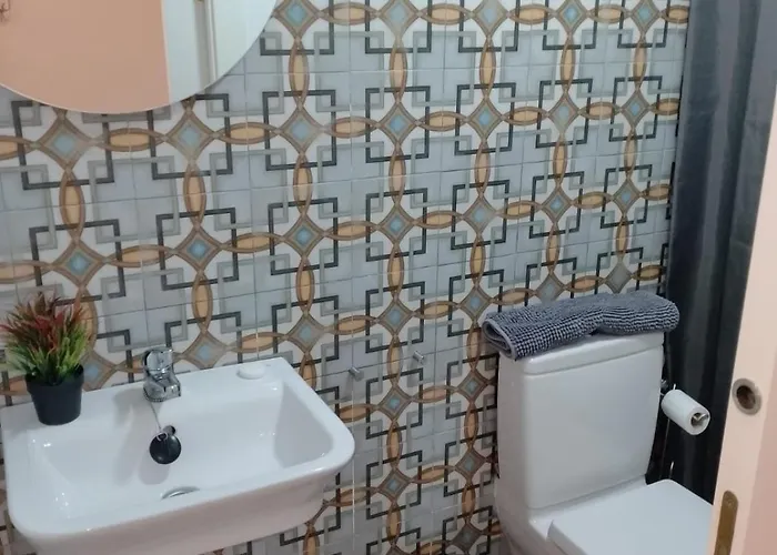 Individual 2 Homestay